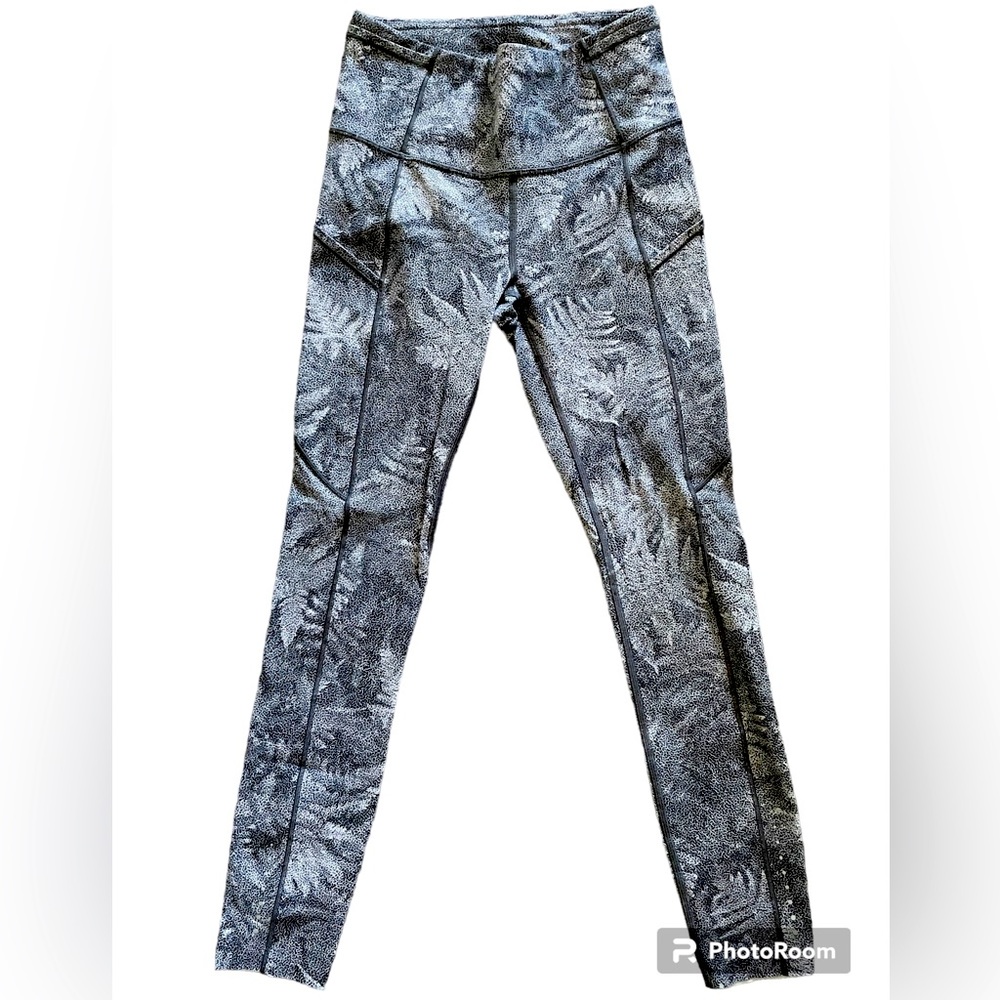 Lululemon size 4 leggings